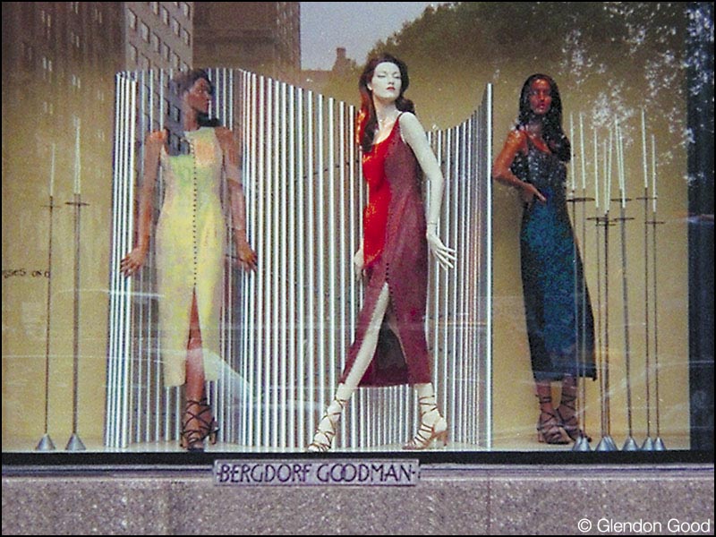 store.bergdorf.screen