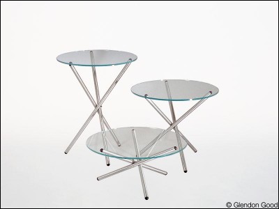 table.alum.glass.3_legs.2