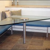 table.glass.aluminum.pivoting.2