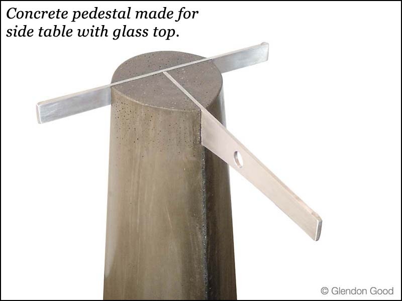 table.glass.concrete.alu.dg3