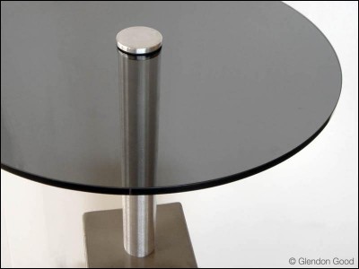 table.glass.concrete.dg1