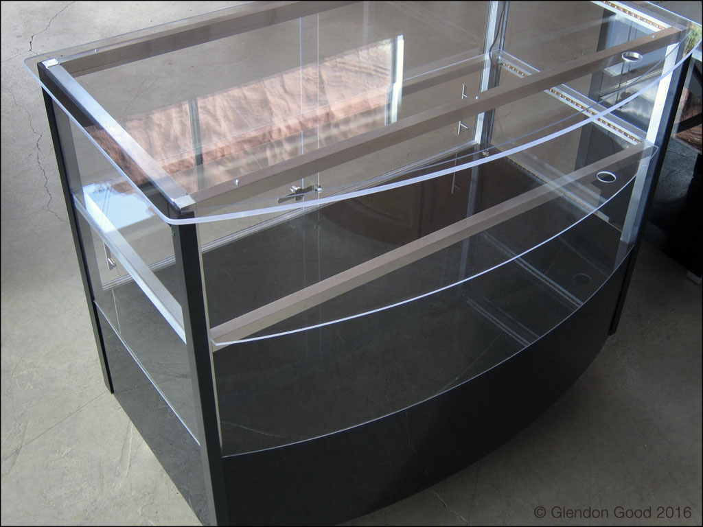 Display Cabinet.4