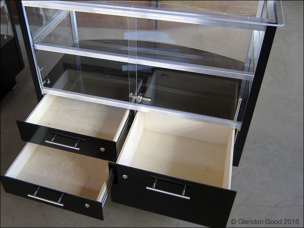 Display Cabinet.8